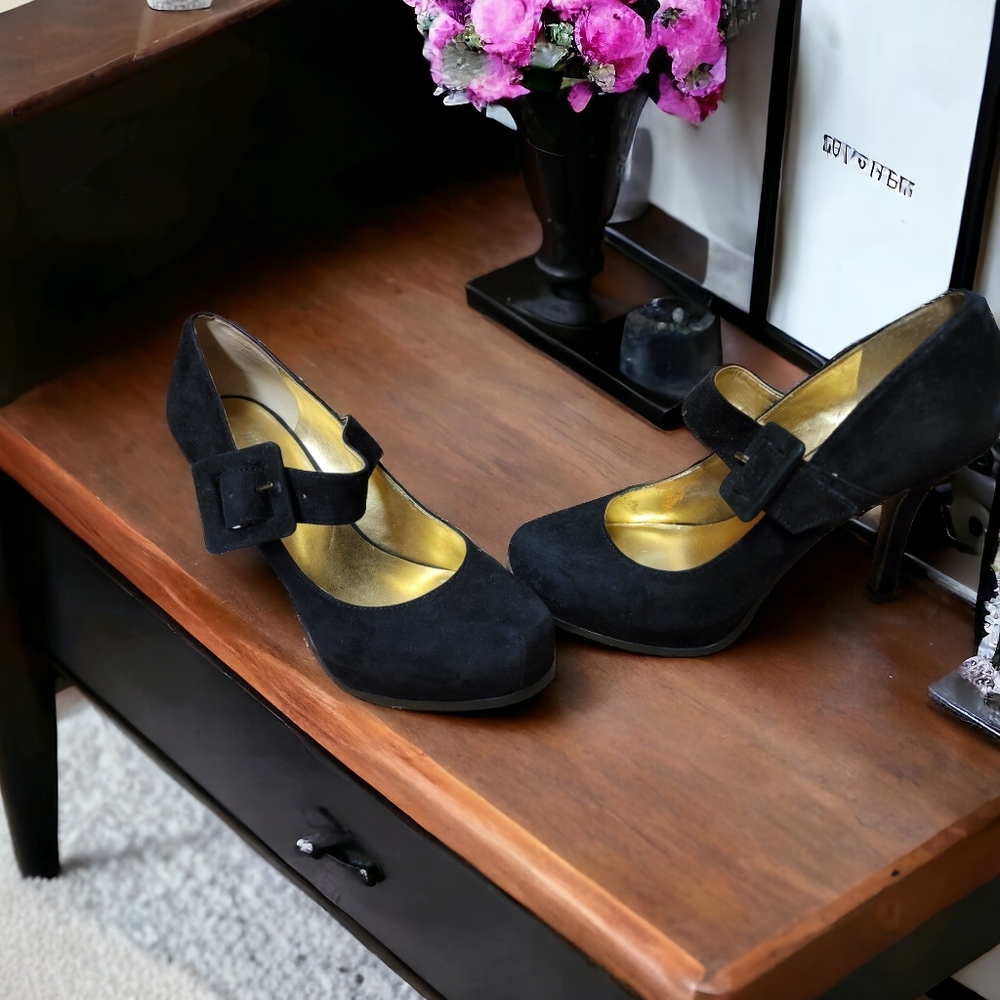Nine West Velevet Heels 7M